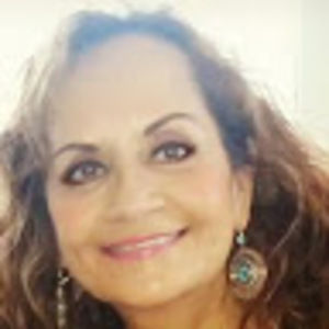 Meet your Posher, Monica